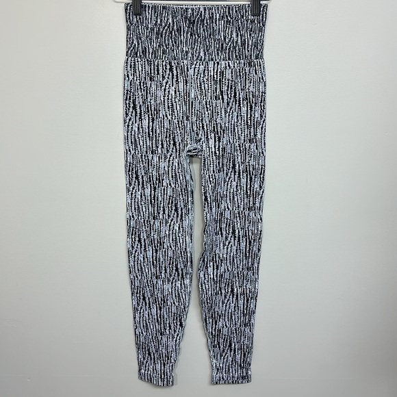 Athleta Flurry Elemental‎ Tight Legging Black White XS - Picture 4 of 8